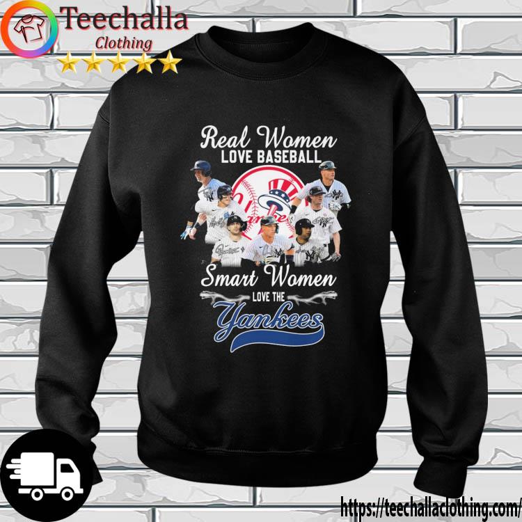 Official Women's New York Yankees Gear, Womens Yankees Apparel, Women's  Yankees Outfits